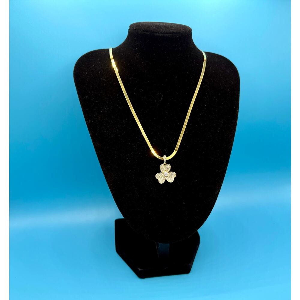 Sparkling Moissanite Flower Pendant & Earrings Set with Gold Chain - Picture 8 of 10